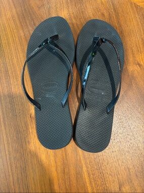 Havaianas Glossy Black Slim Flip Flops